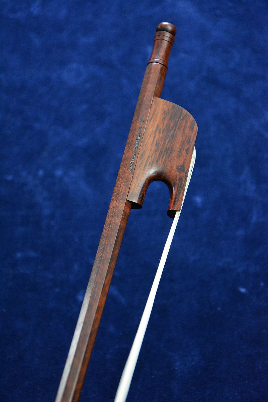 Smyczek Andreas Dörfler skrzypcowy barokowy z drewna wężowego